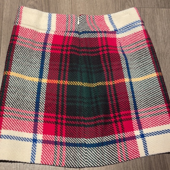 J. Crew Patterned Pencil Skirt - Size 0. Gently worn. Great condition. - Picture 2 of 2